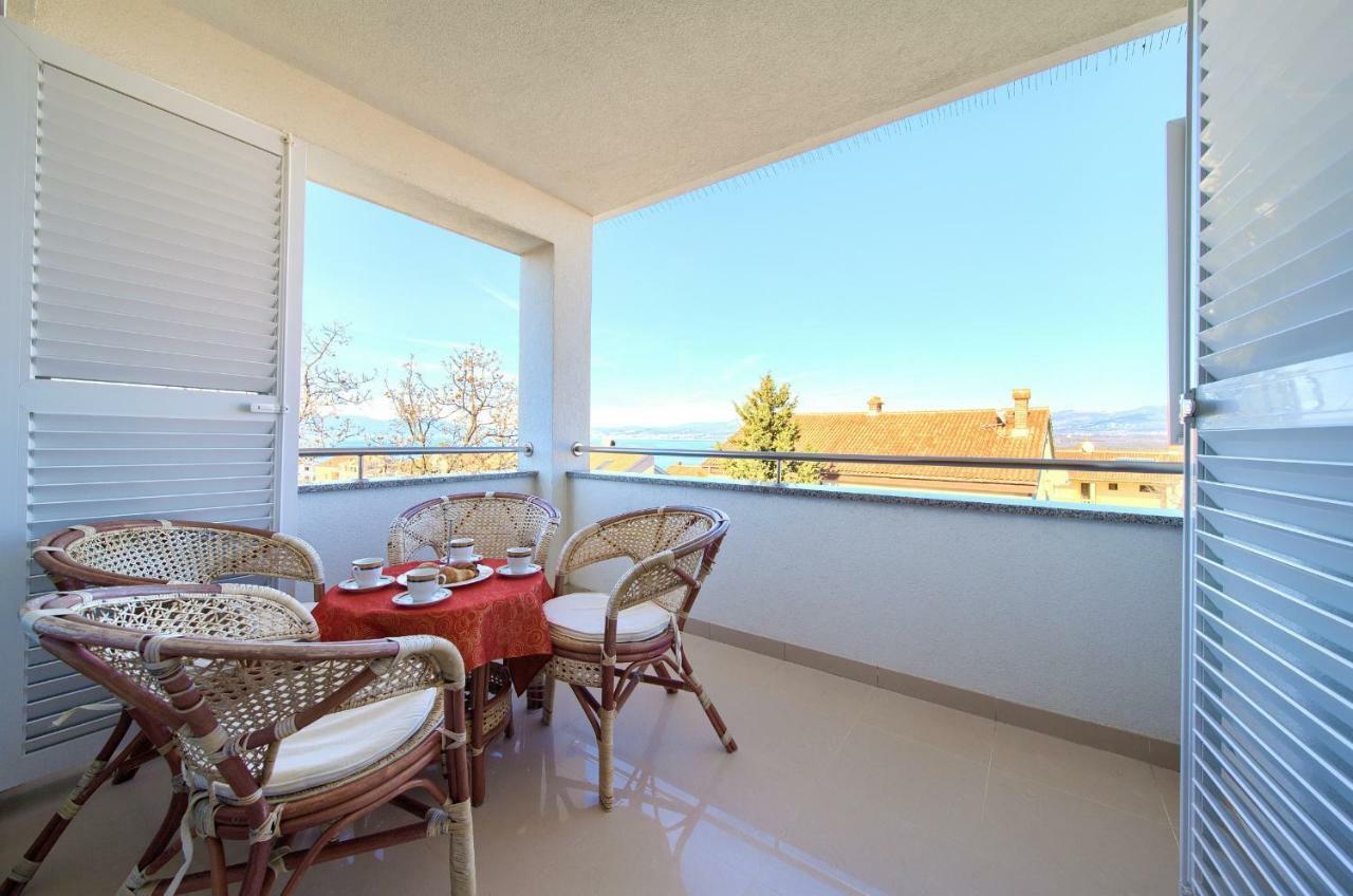 Vijon Apartment Njivice Ngoại thất bức ảnh