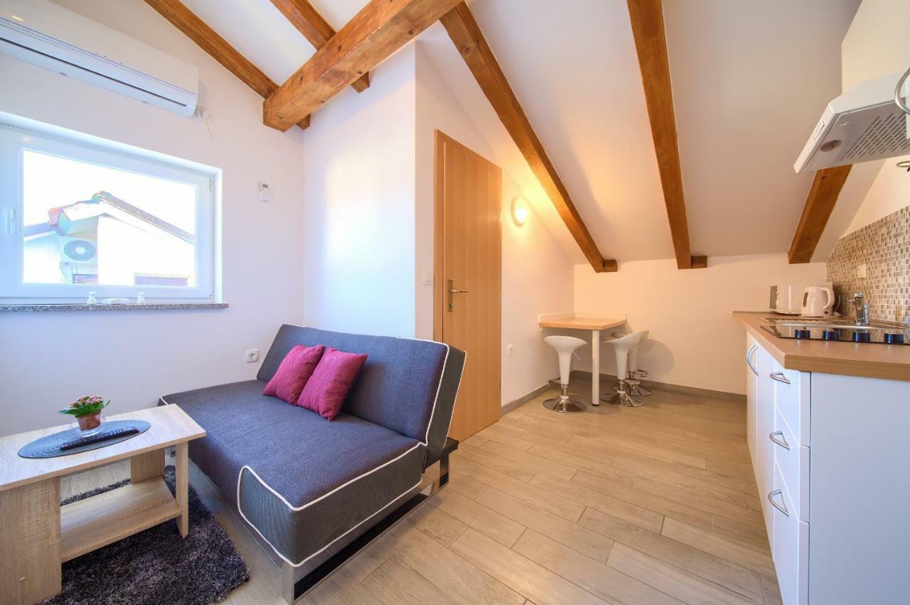 Vijon Apartment Njivice Ngoại thất bức ảnh