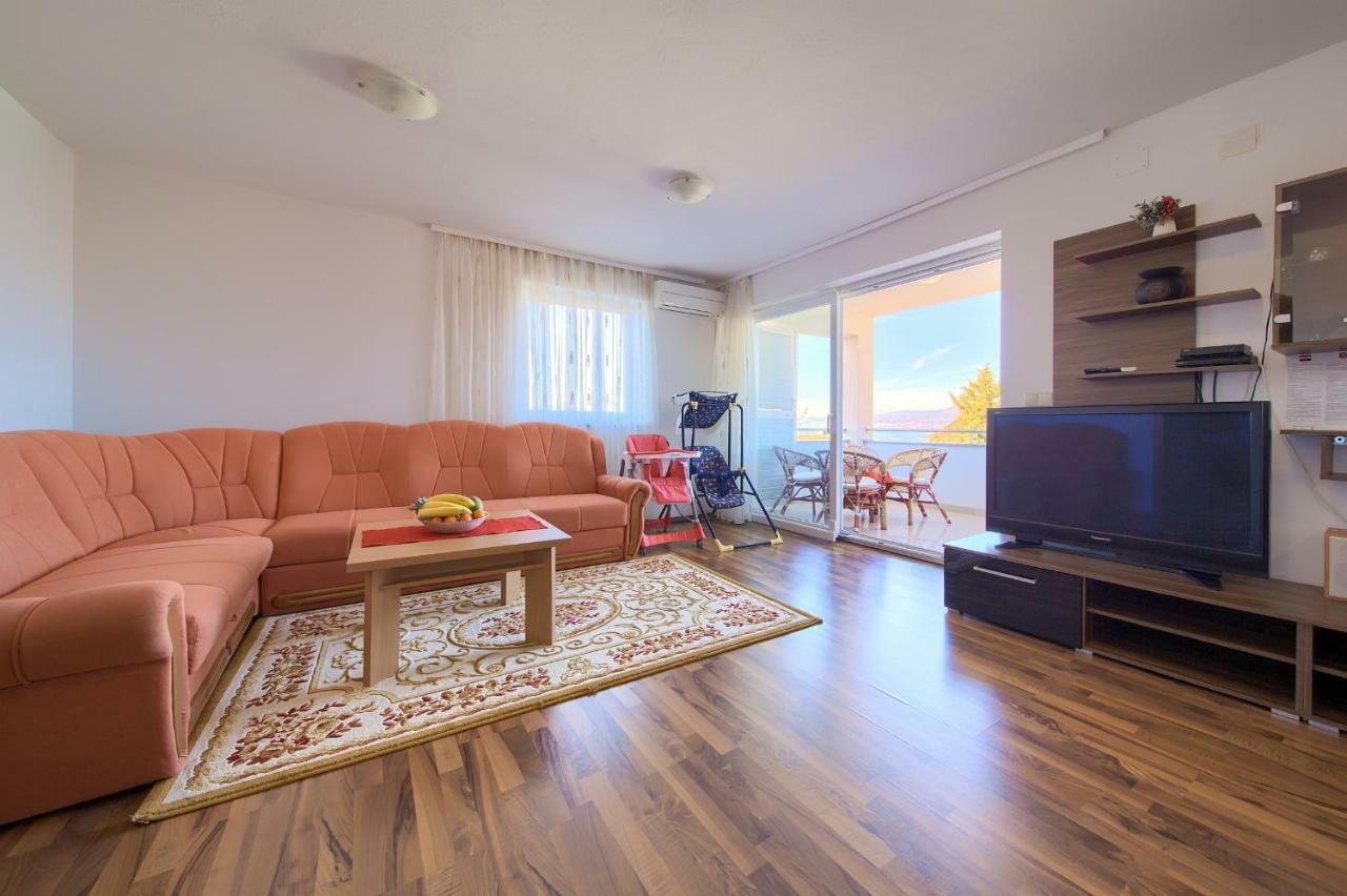 Vijon Apartment Njivice Ngoại thất bức ảnh