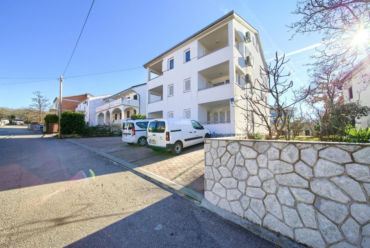 Vijon Apartment Njivice Ngoại thất bức ảnh